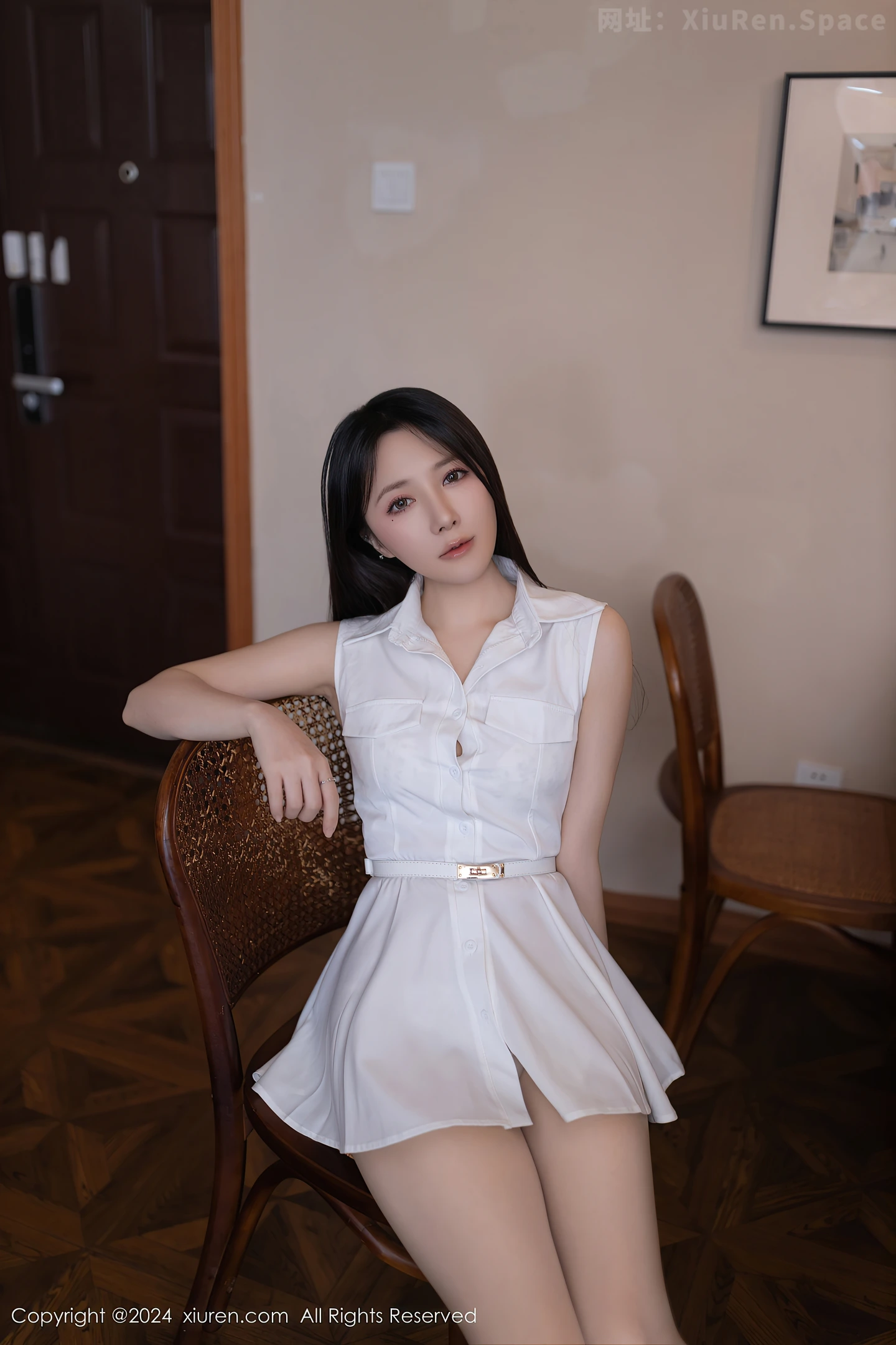 图片[5]-[XiuRen秀人网]VOL.8315 模特鱼子酱Fish性感白色连衣短裙露白色内衣秀曼妙身姿迷人写真80P-秀人网官方网站